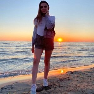 Meet your Posher, Lucas li